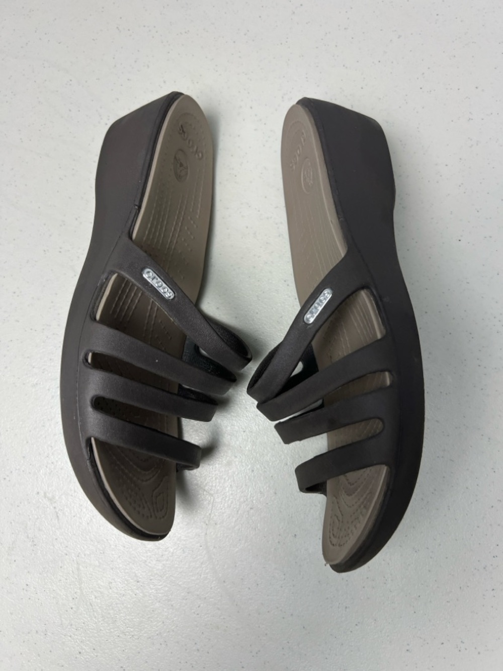 Crocs Rhonda Wedge Strappy Sandal Women's Size 10 Brown Taupe Slip On Slides EUC